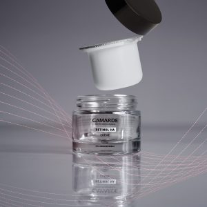 pot rechargeable séparé en 3 avec le capuchon la recharge et le pot